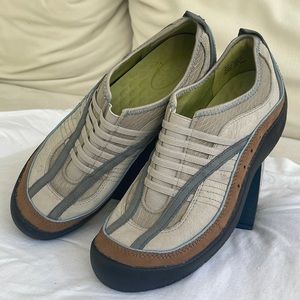 Privo shoes women size 9